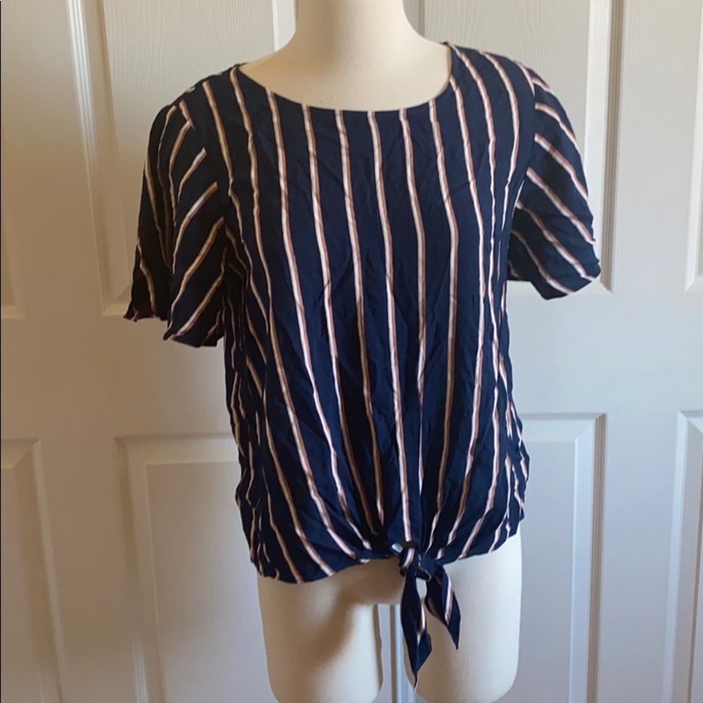 Stripped Short Sleeve Tie Front Blouse
